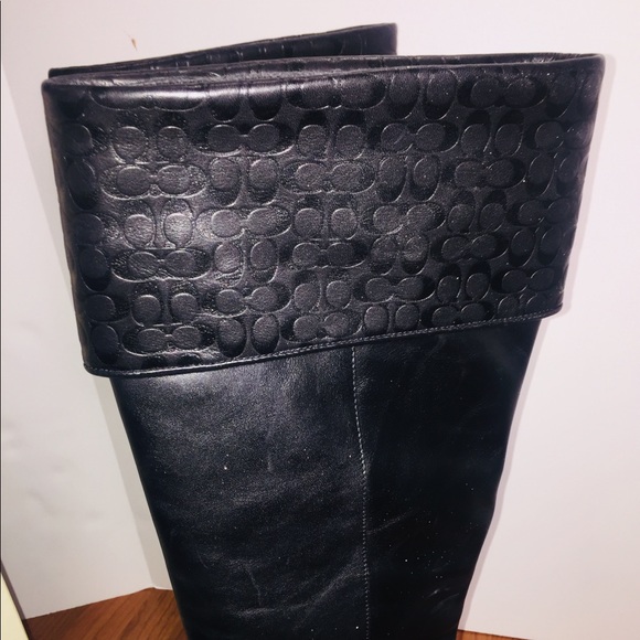 Coach Women’s Harper Waxy Brusof Round Toe Boot - Picture 2 of 4